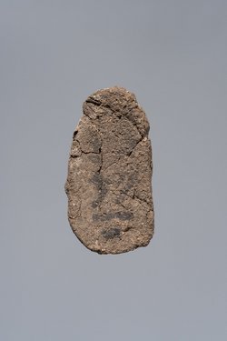 Ächtungsfigur mit Aufschrift