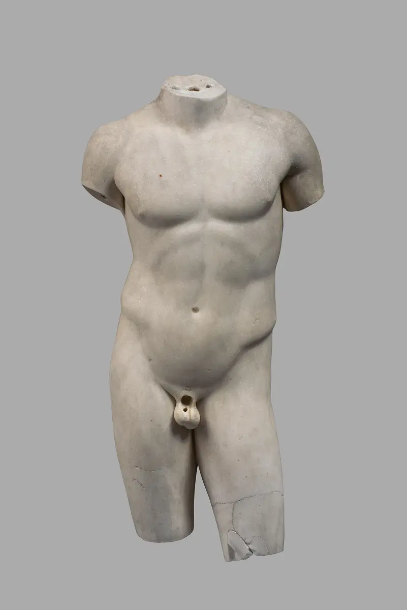 Statuentorso eines nackten Jünglings