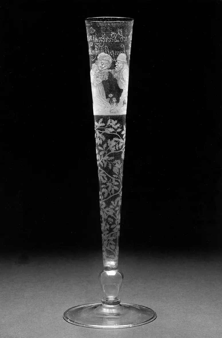 Flöte mit gravierten Callotfiguren