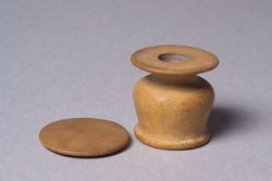 Kohl-Töpfchen