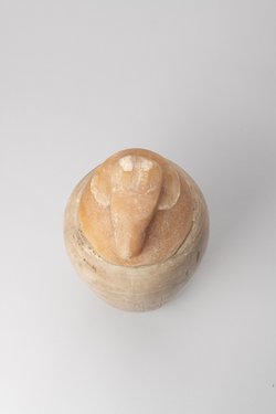 Kanope der Henut-taui mit Deckel in Form eines Schakalkopfes