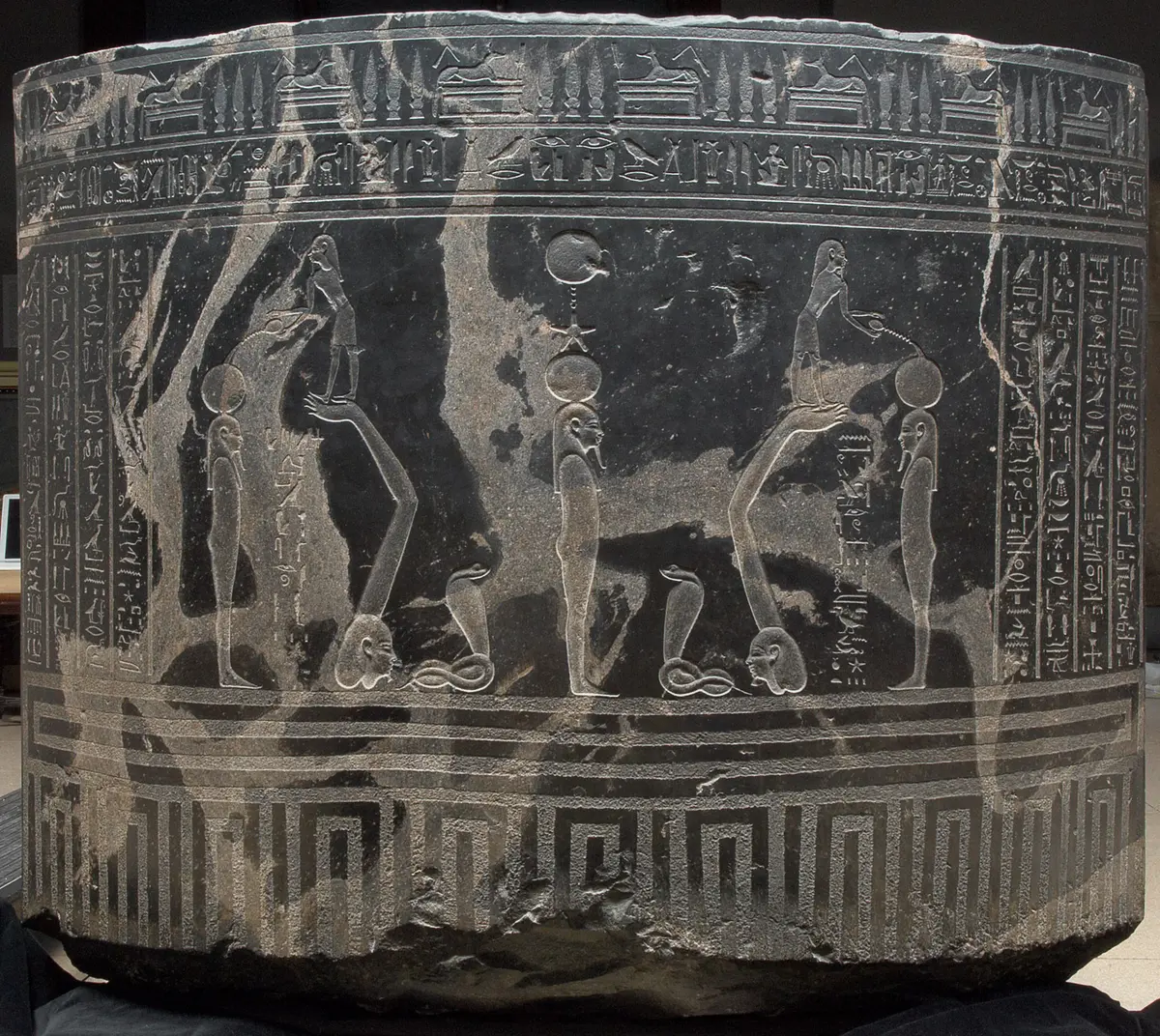Sarkophag des Priesters Nes-schu-tefnut