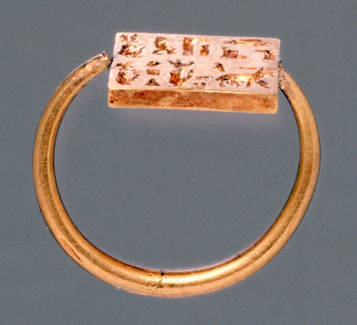 Fingerring mit Inschrift