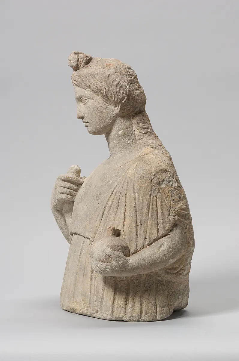 Halbfigur eines Mädchens