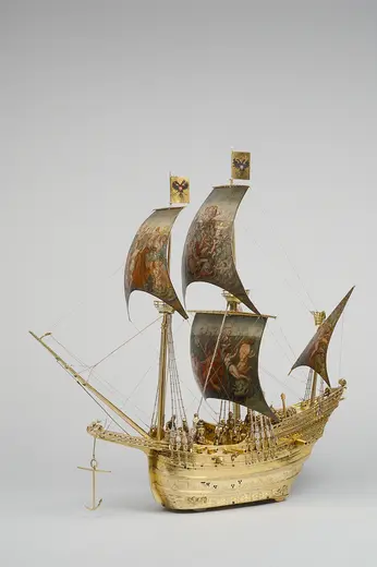 Automaton in the Form of a Ship