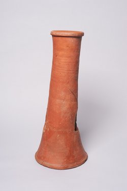 Gefäß- bzw. Opfertischständer