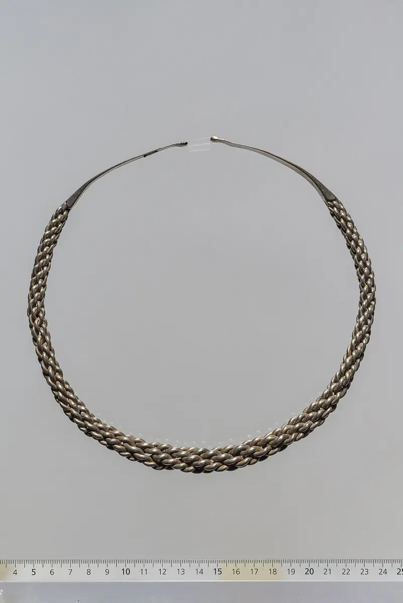Halsring