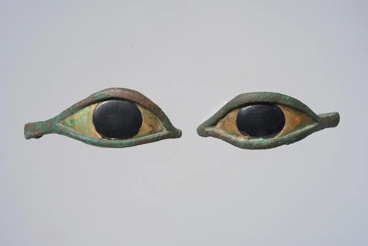 Linkes Auge von einem Sarg