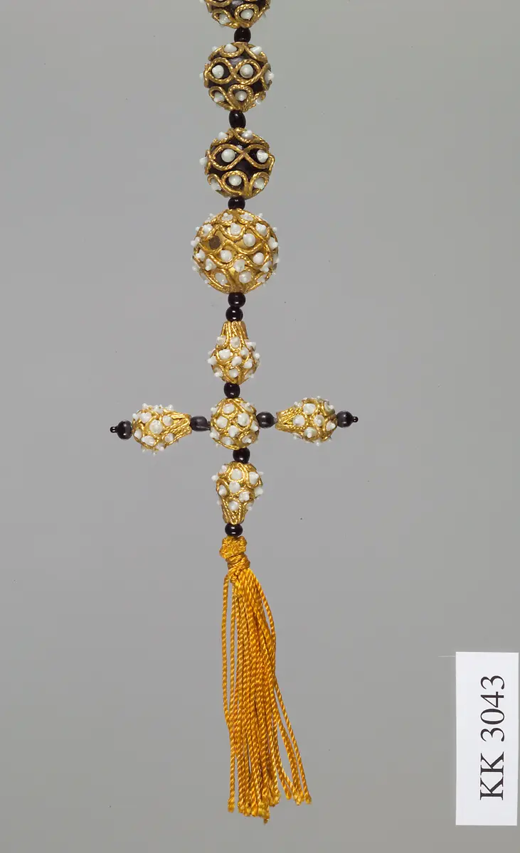 Kette aus Glaskugeln mit Goldfiligran