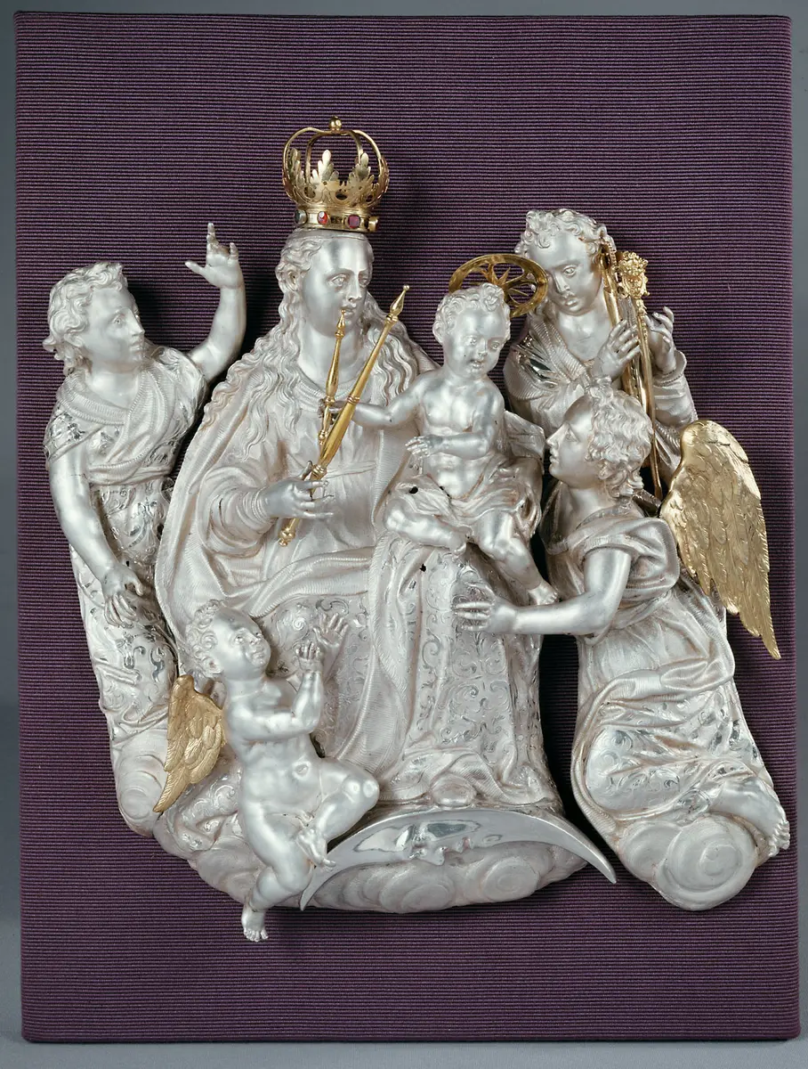 Marienrelief aus einem Altar