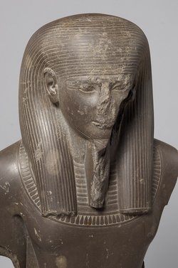 Statue des Gottes Imichentwer