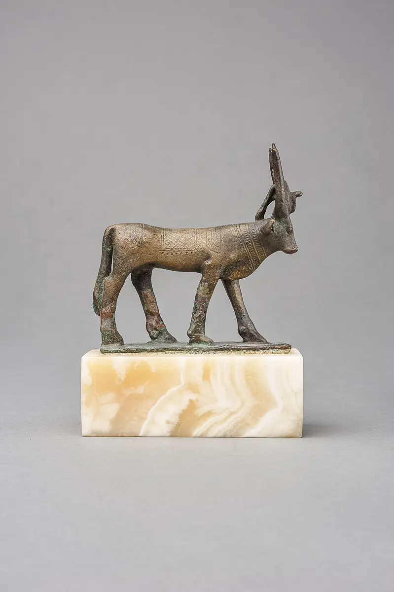Göttin Isis-Hathor in Kuhgestalt
