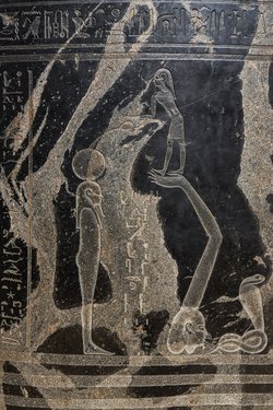 Sarkophag des Priesters Nes-schu-tefnut