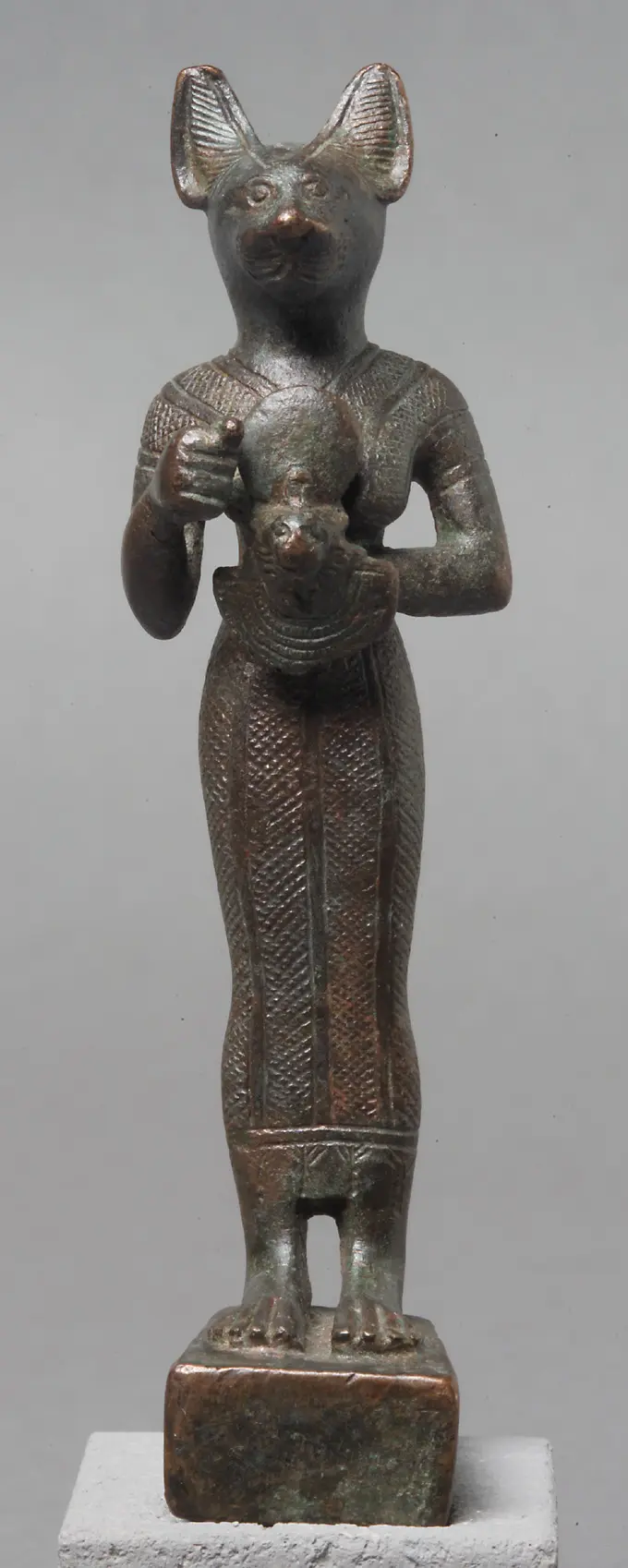 Göttin Bastet, stehend