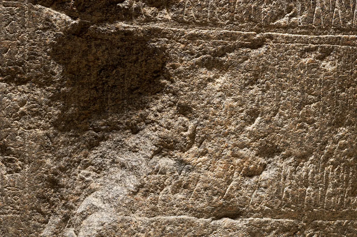 Unterteil des Sarkophags des In-her-nechet