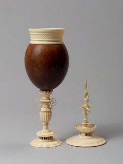 Deckelpokal