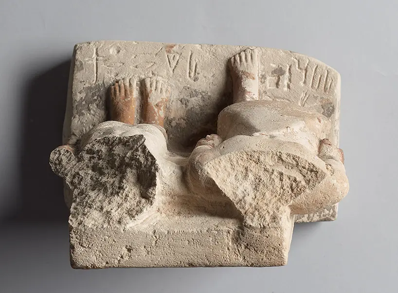 Kopflose Zweiergruppe des Schepses-ptah und seiner Frau Ni-si-redi