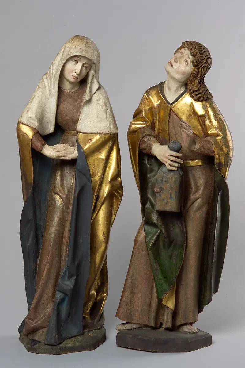 Flügelaltar und hll. Maria und Johannes