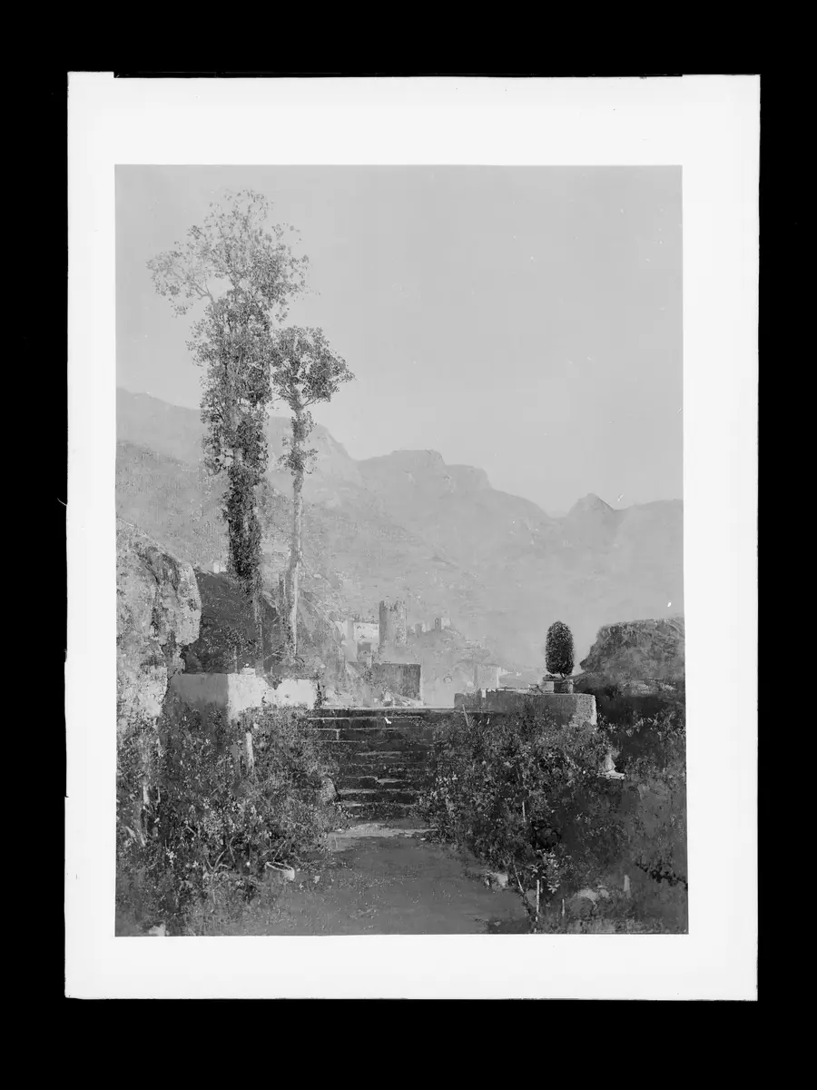 Schlossterrasse. Oberitalienische Landschaft