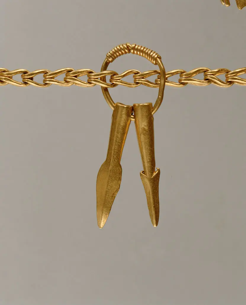 Goldkette mit 52 Anhängern