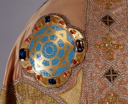 Der Mantel des Ornats Kaiser Franz I. Stephan von Lothringen (Barockkopien nach den Gewändern des Krönungsornates des Heiligen Römischen Reiches)