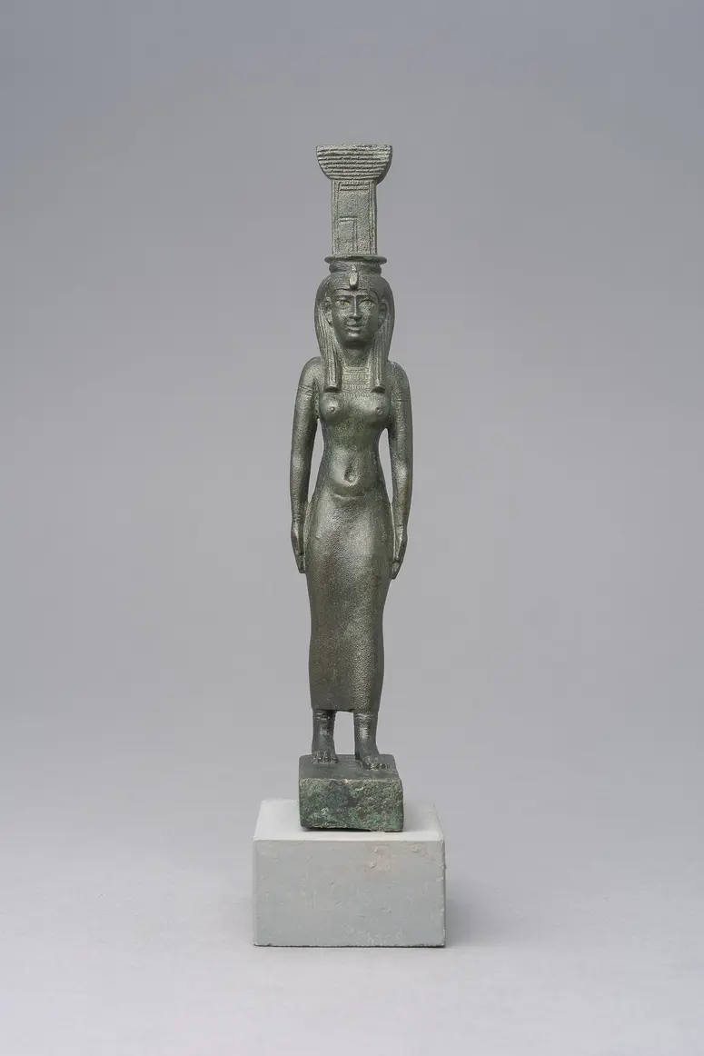 Göttin Nephthys, schreitend