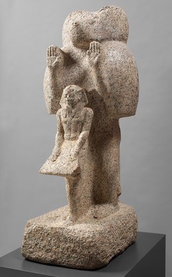 Mantelpavian mit König