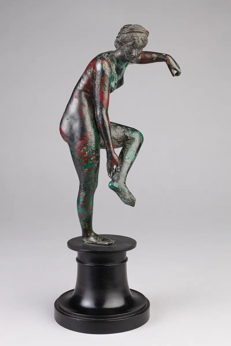 Sandalenlösende Venus