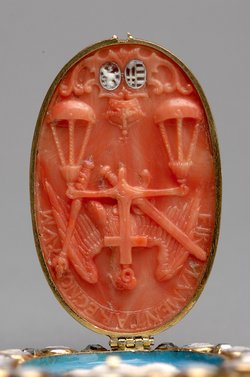 Medaillonkapsel mit Porträt Kaiser Ferdinands III. (VS); Porträt EH Leopold Wilhelm mit Devise (RS)