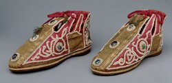 Die Schuhe (Sandalia)