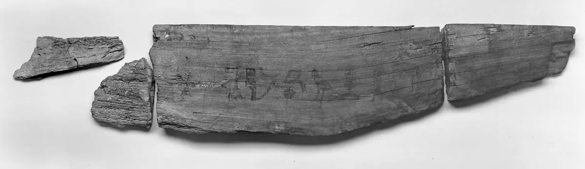 Fragmente des Sarges der Meret-ites