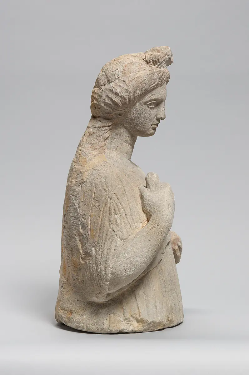Halbfigur eines Mädchens