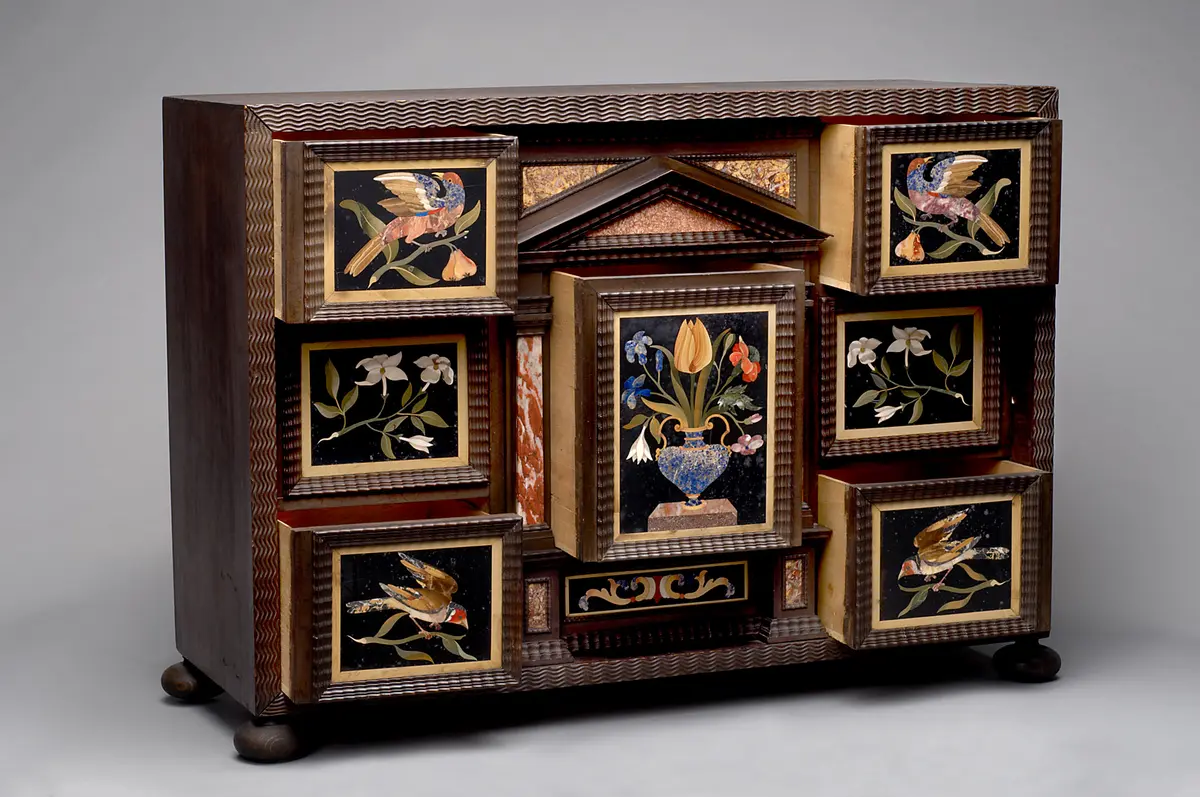 Kabinettschrank mit Pietra dura-Einlagen