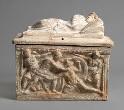 Aschenkiste: Zweikampf zwischen Eteokles und Polyneikes (zu Deckel V 2999)