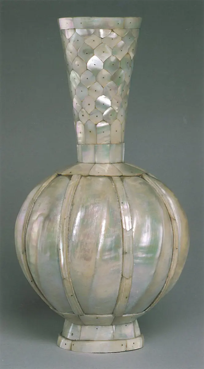 Flasche aus Perlmutt