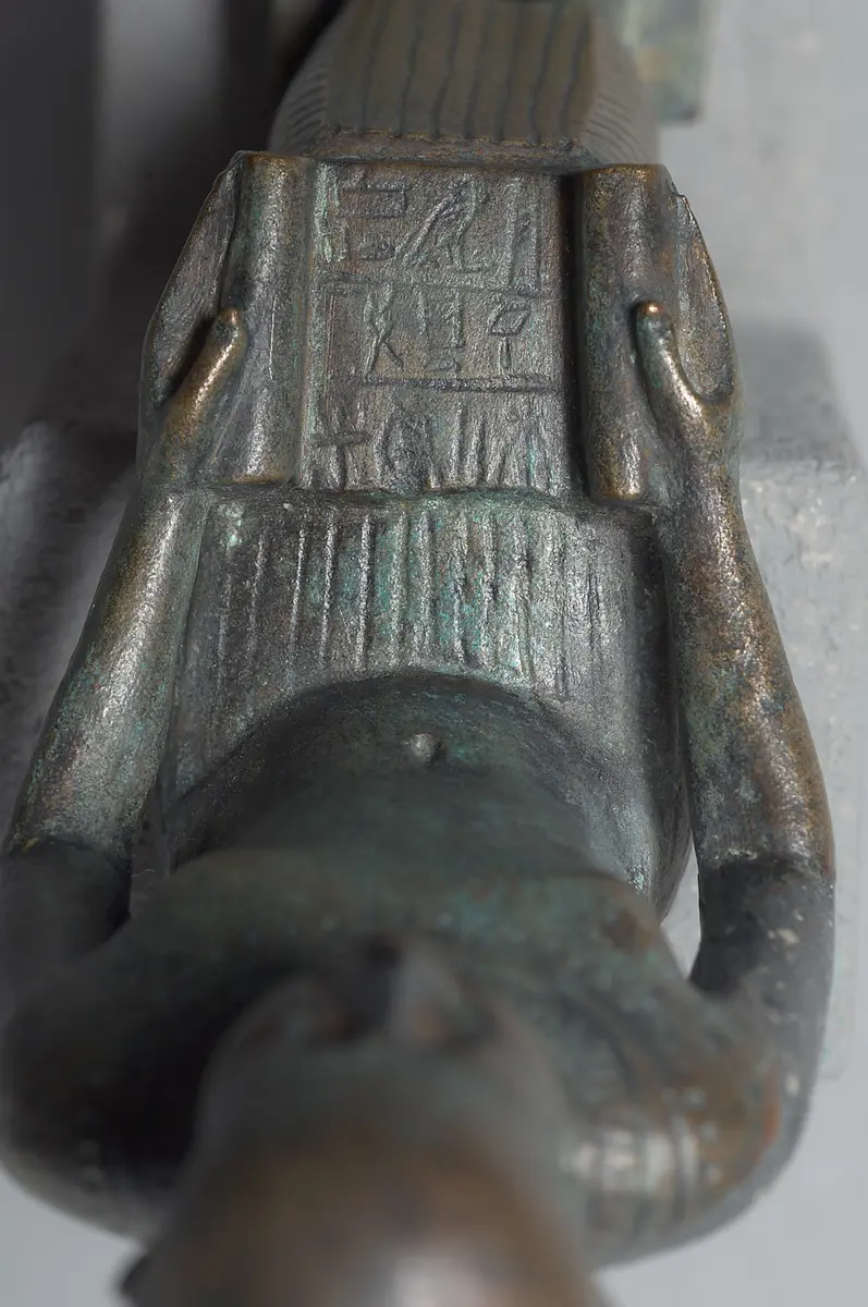 Imhotep, sitzend