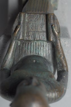 Imhotep, sitzend