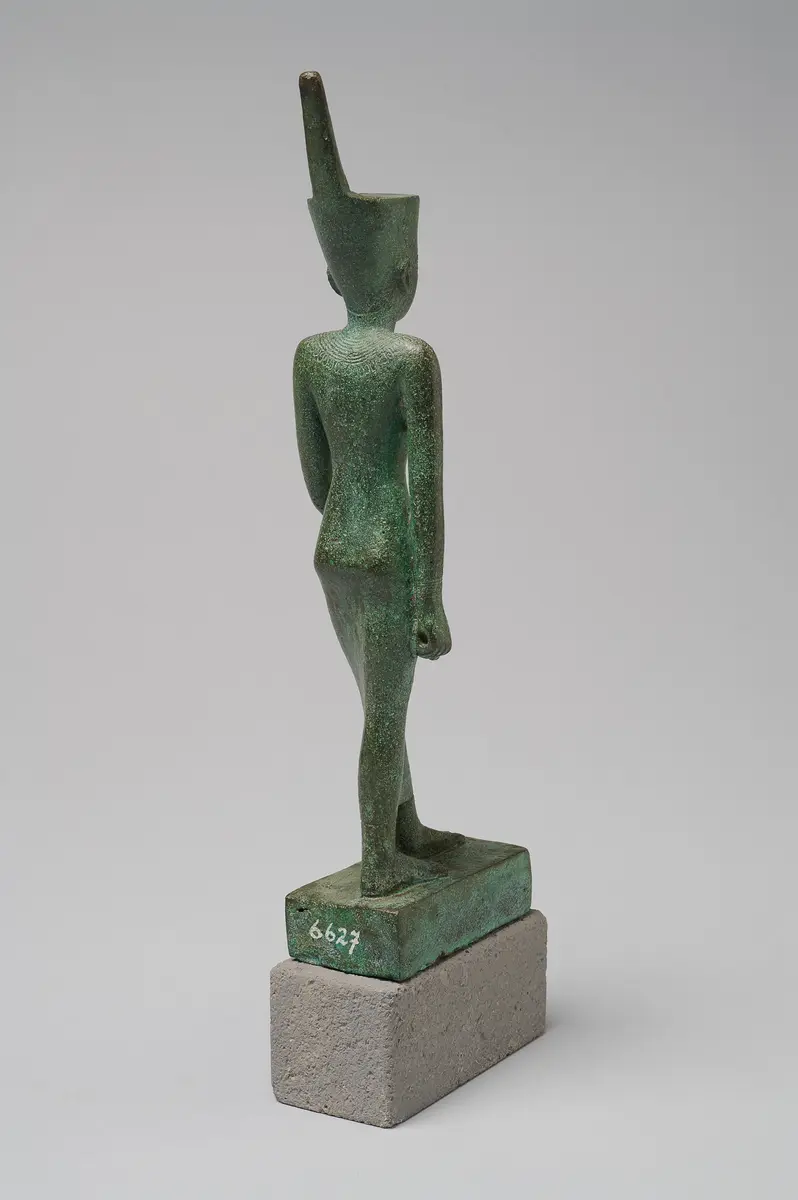 Stehende Göttin Neith