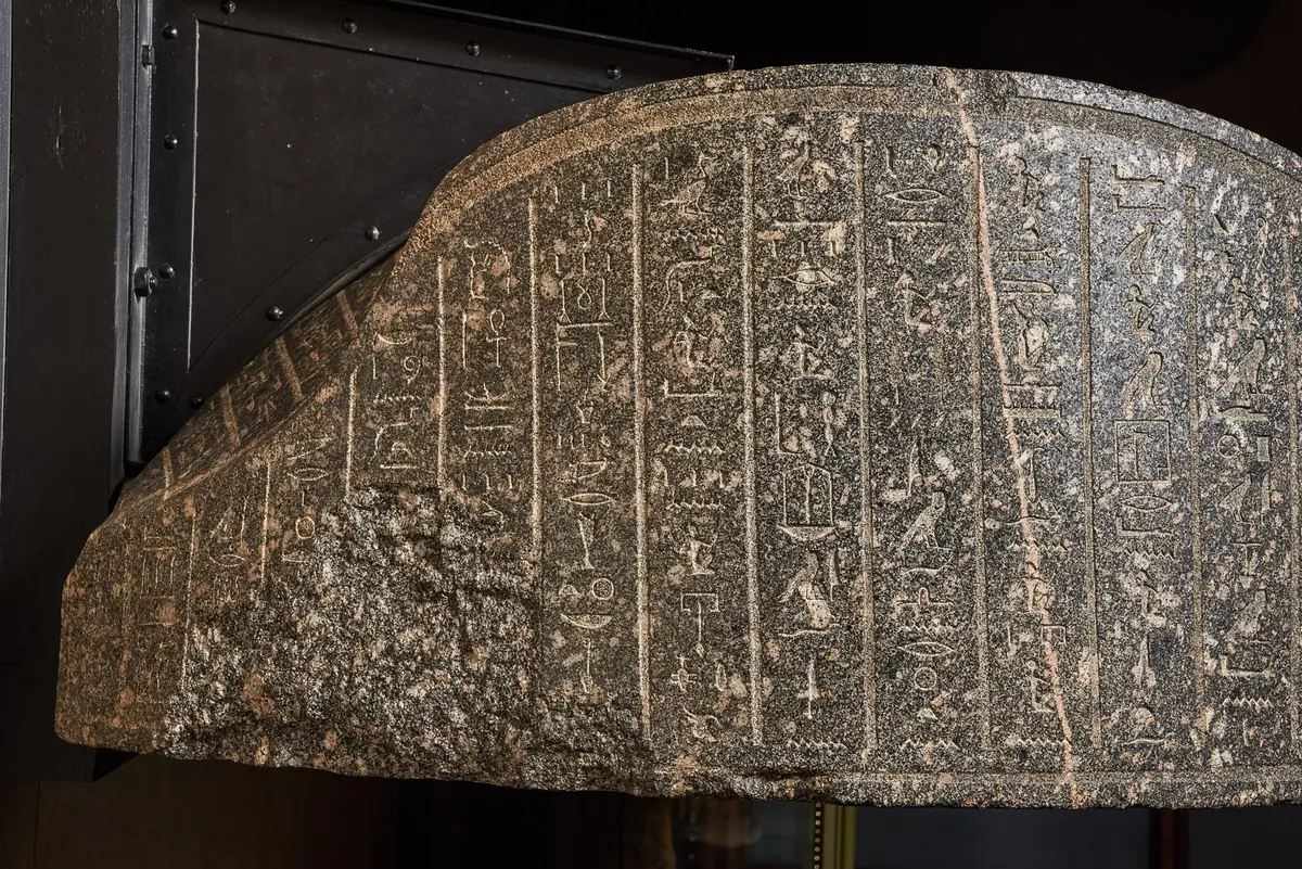Sarkophag des Priesters Nes-schu-tefnut