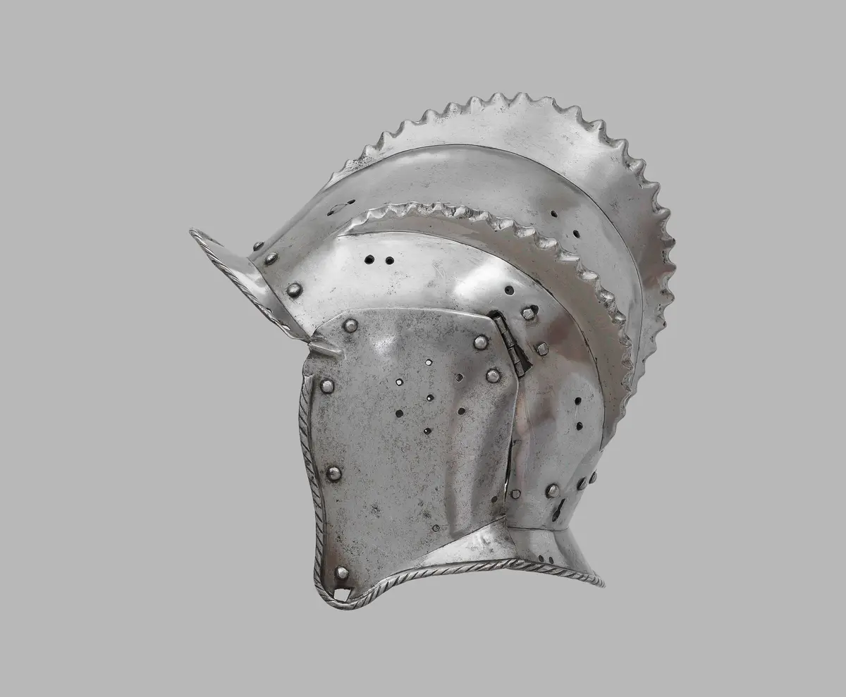 Dreikammige Sturmhaube
