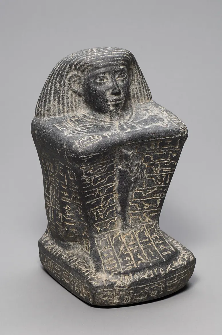Squatting statue of Anch-takelot