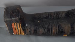 Mumie der Tamit in Kartonagehülle