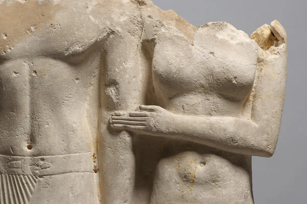 Gruppenstandbild des Pehen-ptah und seiner Mutter Imen-djefa-es