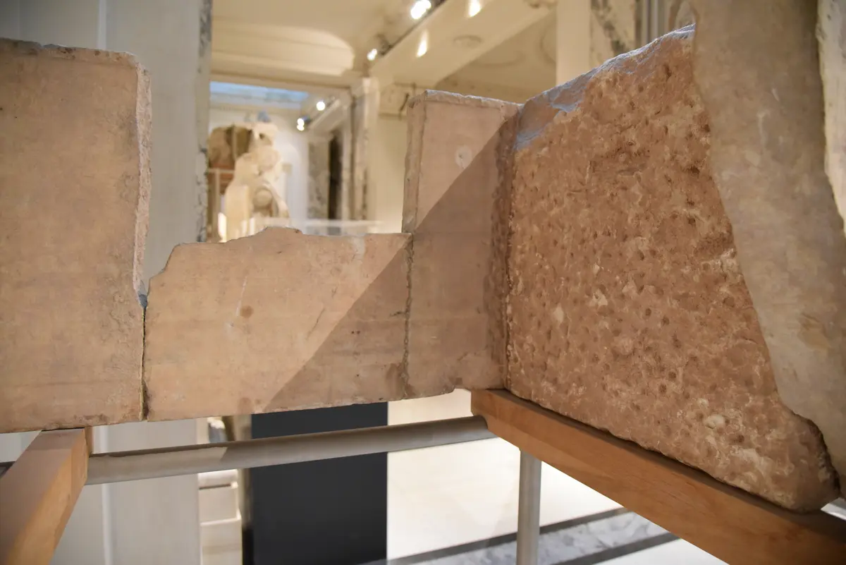 Archaistisches Relief für Kaiser Augustus
