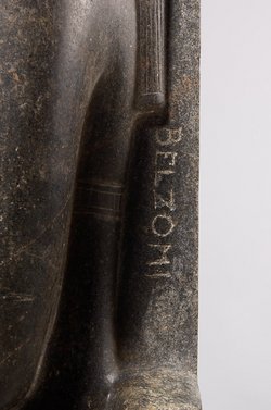 Sitzstatue der Göttin Sachmet