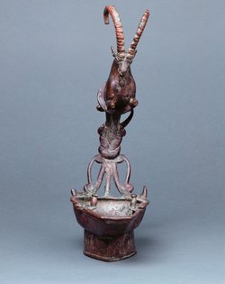 Lampe mit Steinbockprotom