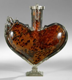Herzförmige Flasche