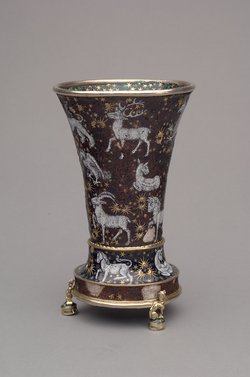 Deckelbecher