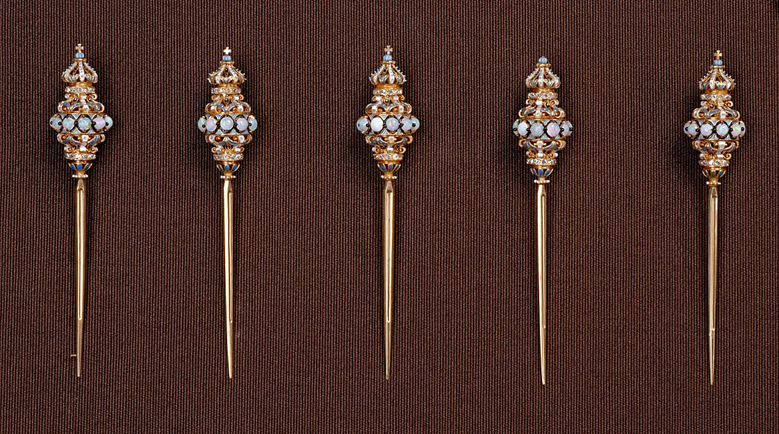 Der ungarische Opalschmuck