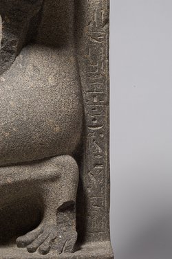 Fragmentierte Statue des Cha-em-waset